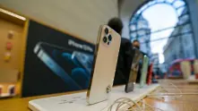 Apple прави извънреден ъпдейт на iPhone заради уязвимост