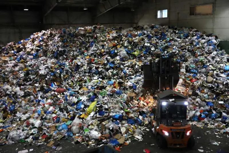 Южна Корея ще се откаже напълно от пластмасовите отпадъци към 2050 година