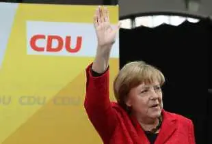 Меркел и Щайнмайер ще участват в събитие по случай Деня на обединението на Германия