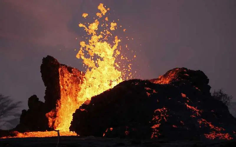 Вулкан изригна на Канарските острови след 50 години в покой