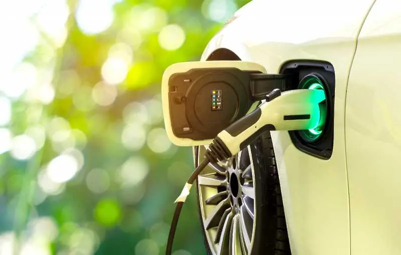 Индия ще стимулира производството на електрически и водородни автомобили