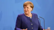 От днес Меркел е служебен канцлер