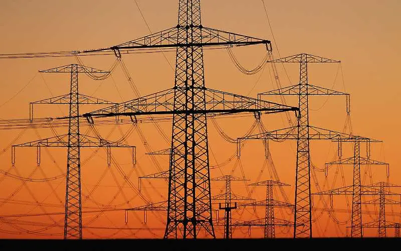 КЕВР: Над 40% от фирмите получават високи сметки за ток, защото не са избрали доставчик 