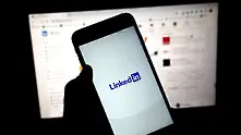Microsoft спира LinkedIn в Китай 