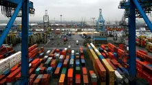 Паника сред търговците изостря глобалната криза с доставките