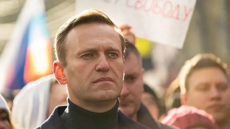 Навални сложен в категория терорист от комисия в затвора