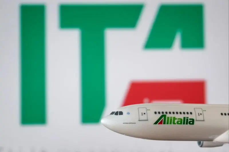 Alitalia изпълни последния си полет. След нея идва ITA