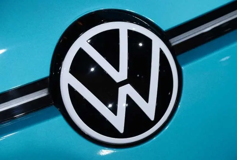 Volkswagen възнамерява да съкрати около 30 хиляди работни места