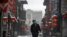  Необичайна за сезона снежна буря връхлетя Пекин и Северен Китай