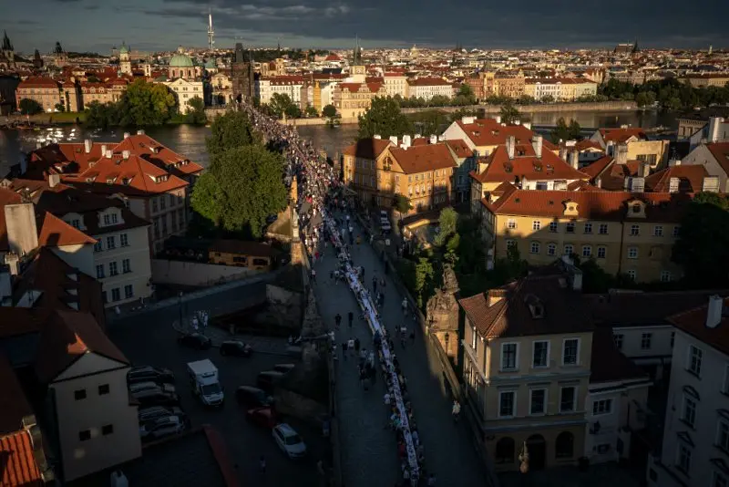 Пет чешки партии се споразумяха за съставяне на правителство
