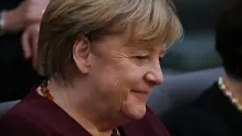 Меркел на последна официална визита: Оставам политик, но предавам отговорността 