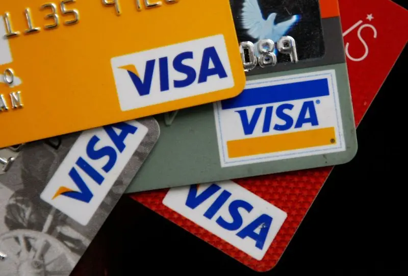 Amazon няма да приема плащания с издадени във Великобритания кредитни карти Visa