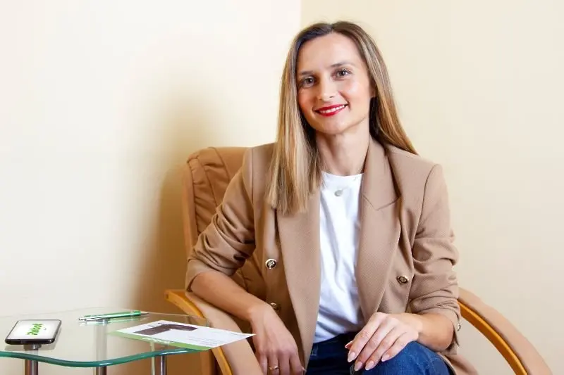 Деяна Сотирова – дама сред роботи, която живее човешки 