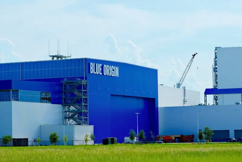 Blue Origin изпраща американски водещ на ръба на Космоса