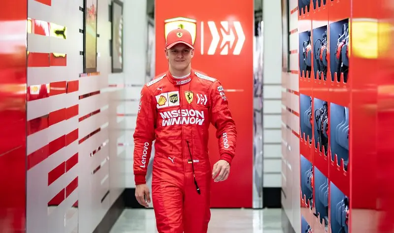 Синът на Шумахер става резервен пилот на Ferrari