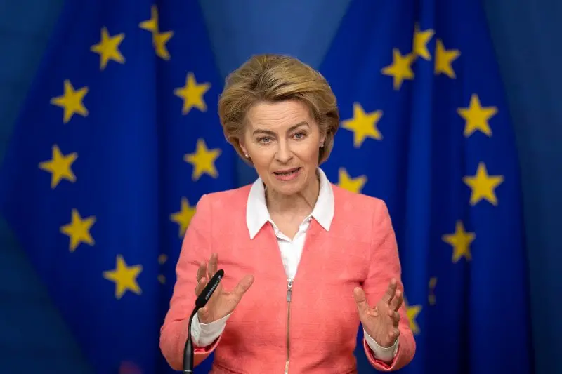 ЕС предупреди Русия за още санкции, ако атакува Украйна