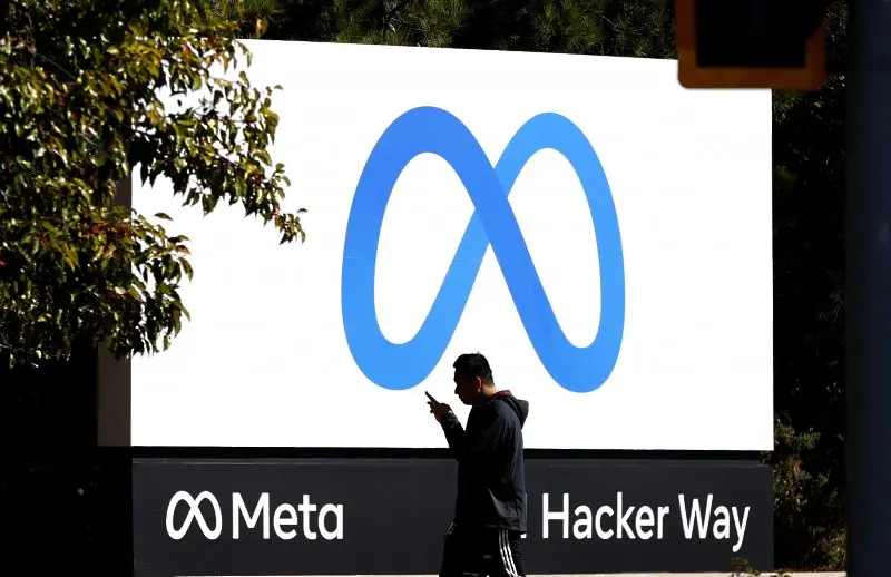Meta закрива акаунти на фирми за „кибер наемници“