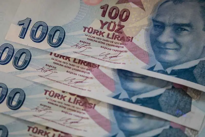 Турция задейства мерки в подкрепа на националната валута