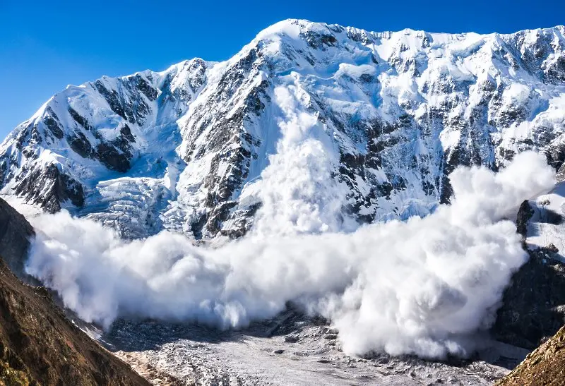 Опасност от лавини в планините заради затоплянето на времето