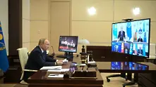 Путин: Няма да позволим цветни революции у дома!