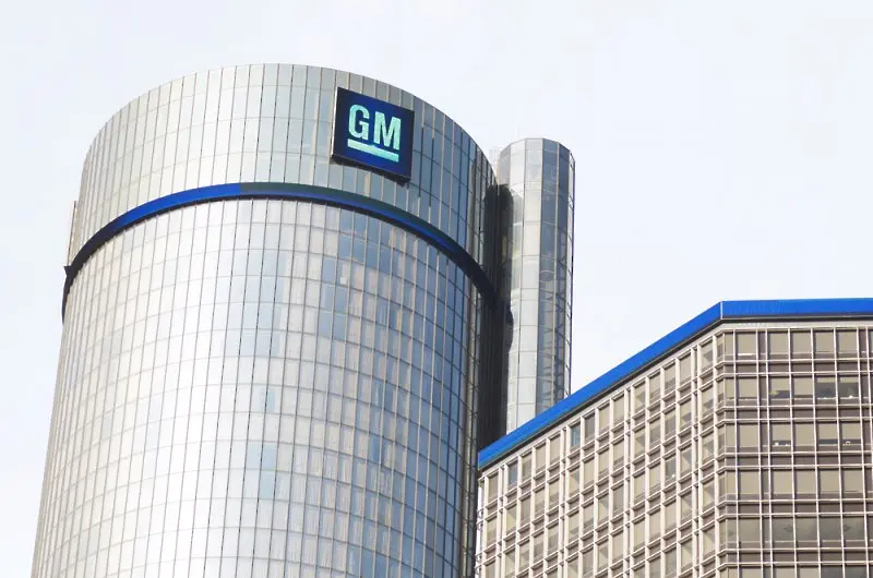 GM инвестира 6,6 мрлд. долара в опит да детронира Teslа до 2025 г.