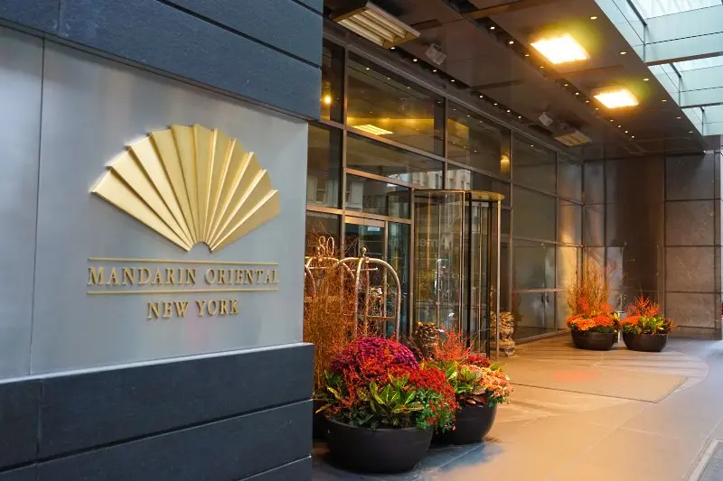 Най-богатият индиец плати 98 млн. долара за дял в хотел в Ню Йорк 