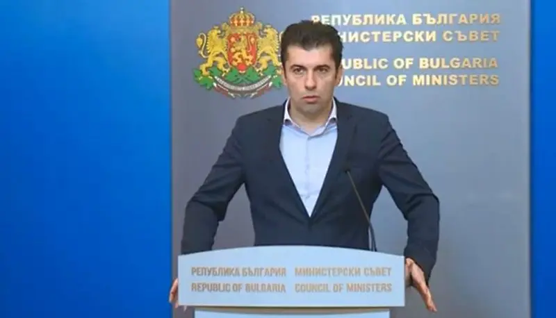 Петков: Разкриваме три пункта за българи, поискали евакуация от Украйна