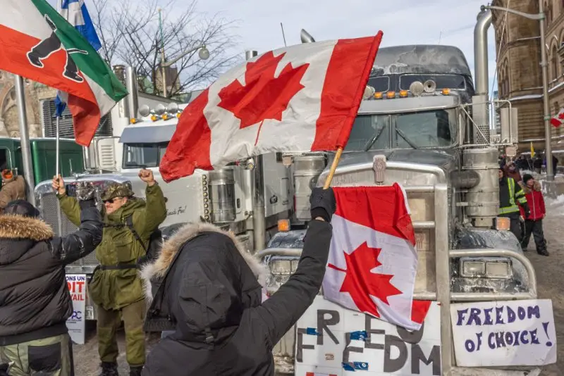 Протестиращи срещу задължителната ваксинация в Канада блокират два гранични пункта със САЩ