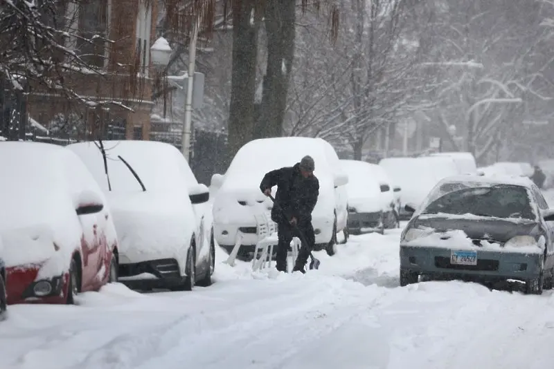 Снежна буря остави без ток повече от 350 000 души в САЩ