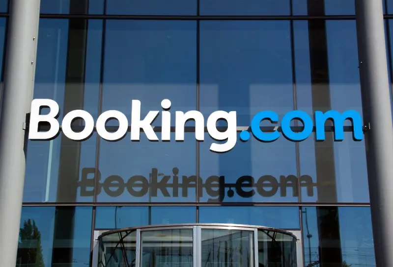Booking.com съкращава 3000 работни места