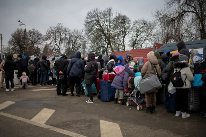 Властите на Мариупол: Руският обстрел прави евакуирането невъзможно