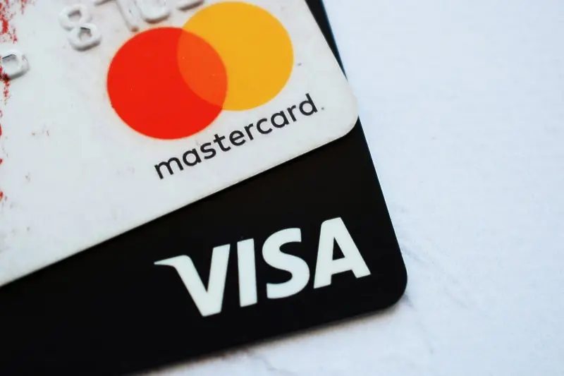 Mastercard и Visa блокират руски банки