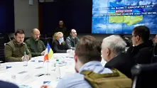 Зеленски призова още държавни лидери да отидат в Киев