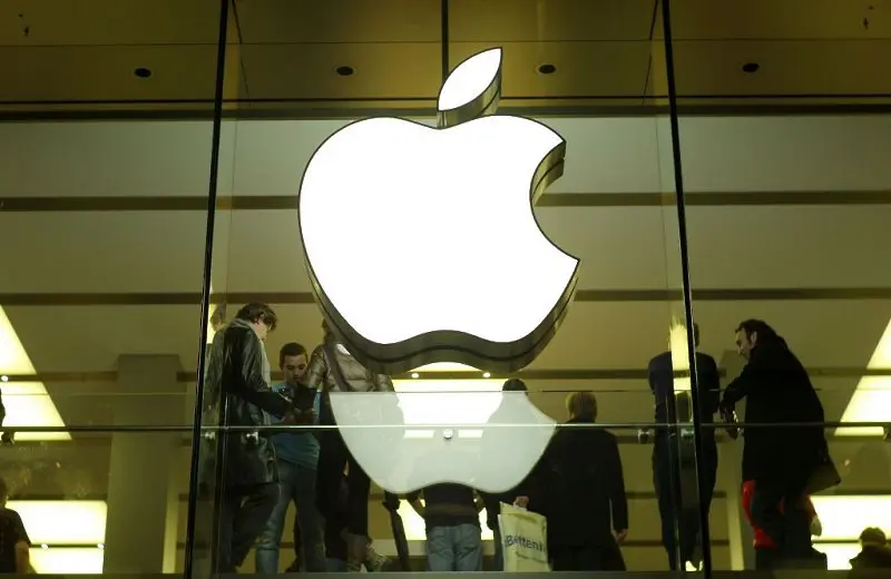 Apple съкращава производството на iPhone и AirPods