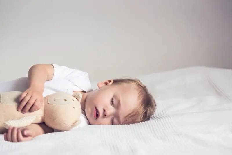 Най-важното, което трябва да знаем за детския сън (подкастът на Новите родители)