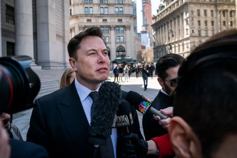 Съдия обяви за неверни коментарите на Мъск в Twitter за сваляне на Tesla от борсата