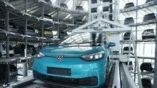 Volkswagen очаква глобалният недостиг на чипове да продължи до 2024 г. 
