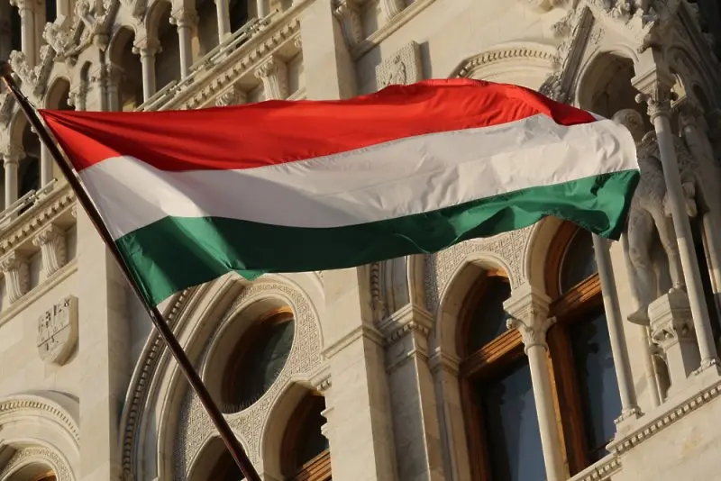ЕК спира плащането от фондове за Унгария?