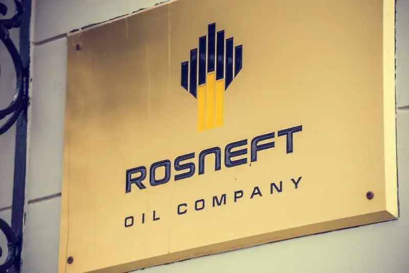 „Роснефт“ иска предплащане в рубли при нови търгове на петрол
