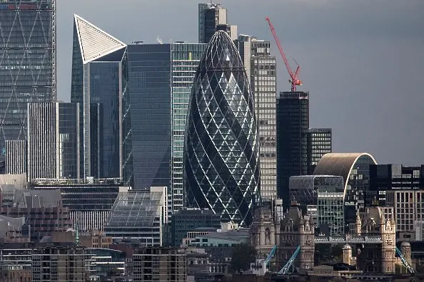 Зашеметяващ скок на заплатите в лондонското Сити