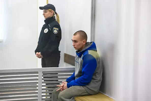 Руски войник е осъден на доживотен затвор за убийство на цивилен в Украйна
