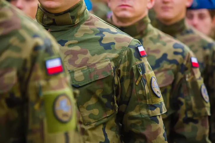 Полша въведе доброволна военна служба