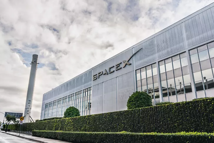 SpaceX вече има пазарна оценка от 125 млрд. долара