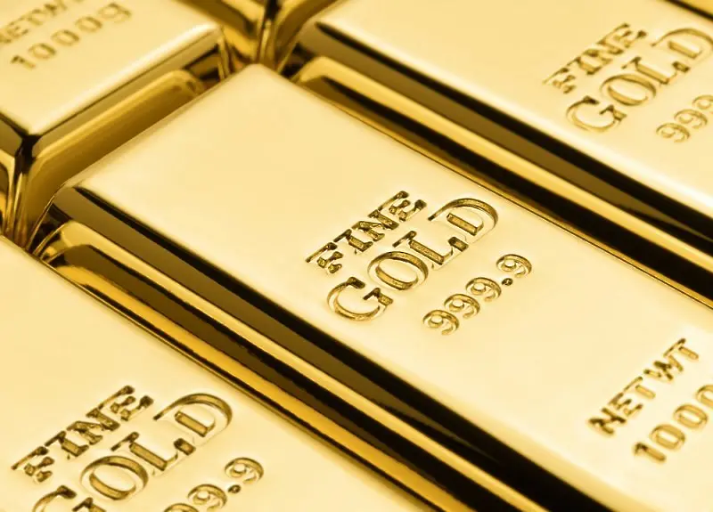 Златото поевтиня на фона на близо 20-годишен максимум на долара