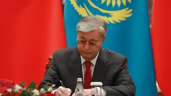 Казахстан гласува за ограничаване на президентските права