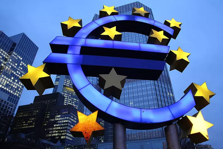 Потреблението в еврозоната ще се свие със 70 млрд. евро заради войната и инфлацията