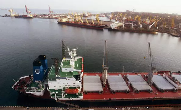 El Pais: ЕС планира военноморска мисия за износ на зърно от Украйна