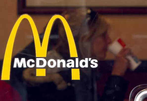 Весело и вкусно - McDonald's в Русия търси ново име