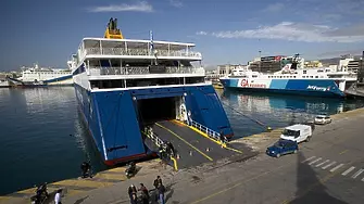 Гърция готова да подменя търговския си флот с електрически кораби
