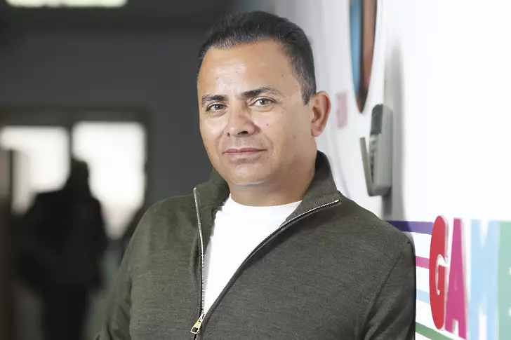 Омид Резвани, управител на „Мобайл Уейв Солюшънс“: Хората в компанията са на първо място